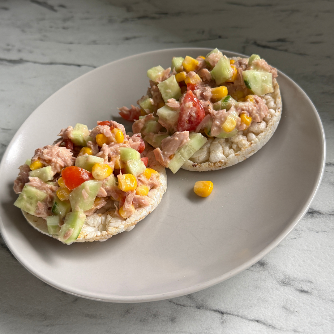 Tuunikala-maisisalat galettidega